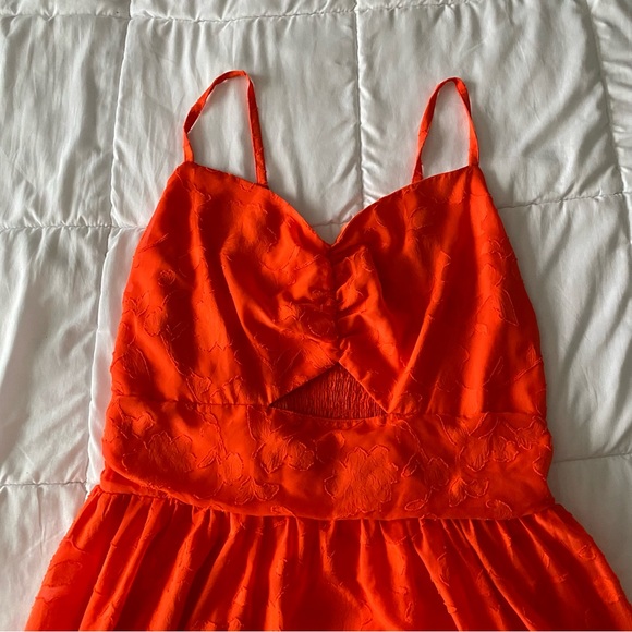 Fashion to Figure Aria Hi-Lo Floral Dress - Picture 6 of 8